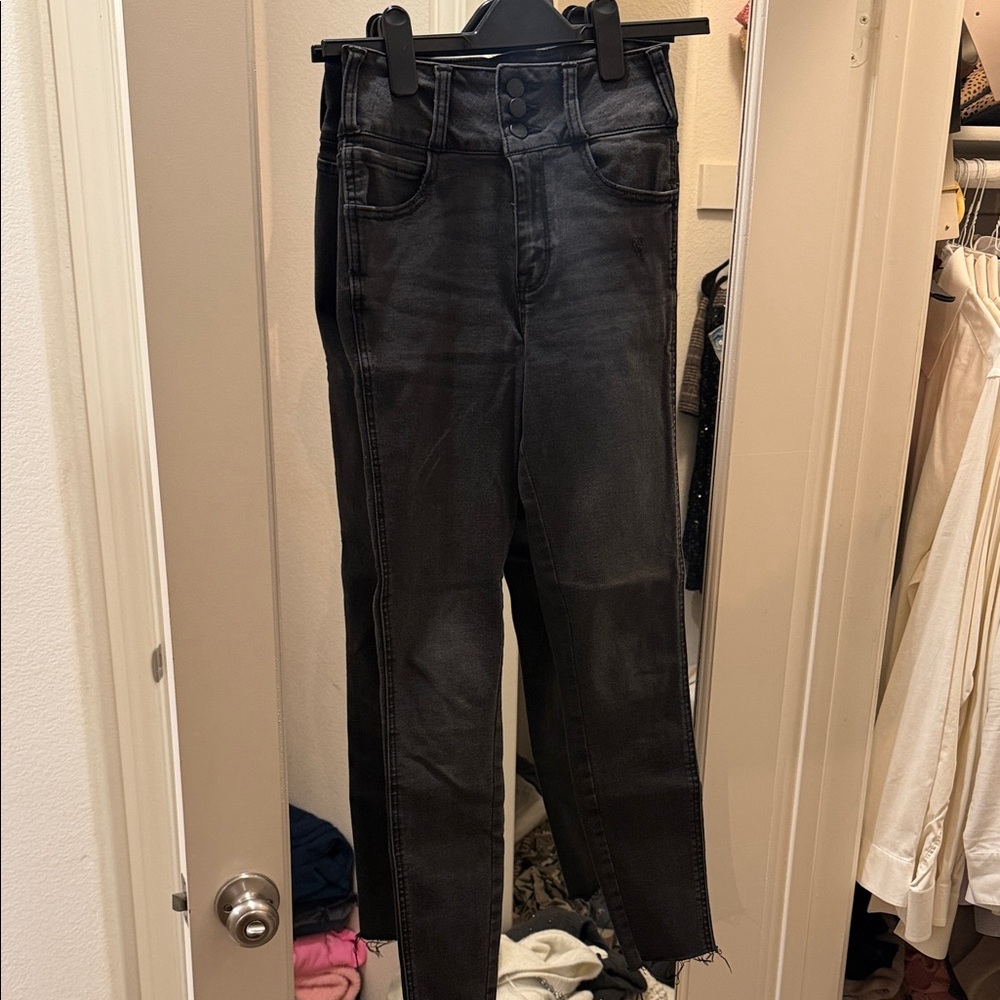 Grey stretchy double button High-Waisted Jeans